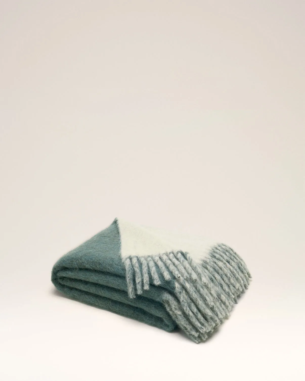 Bicolor Double-Sided Blanket With Tab