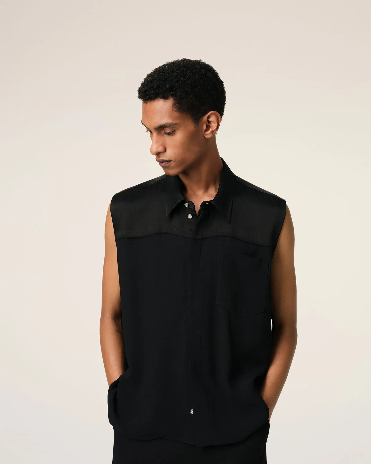 Black Contrasted Top Sleeveless Shirt
