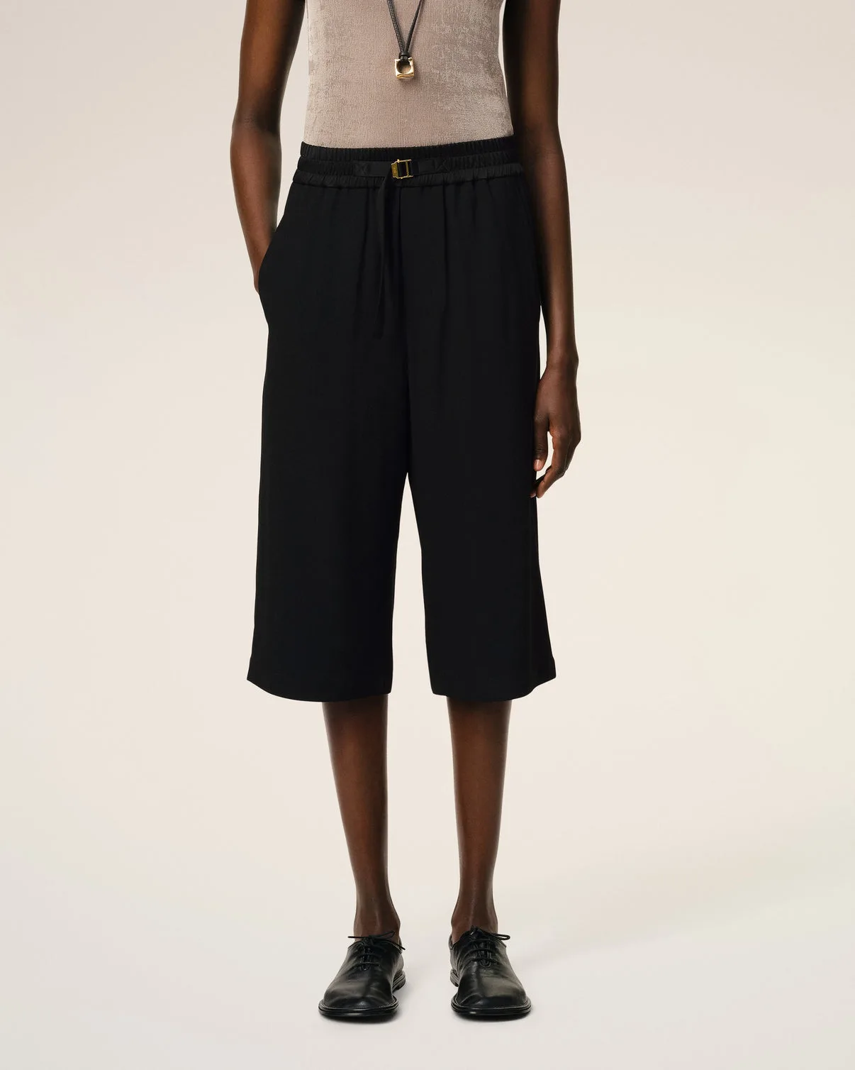 Black Large Fit Elasticated Short