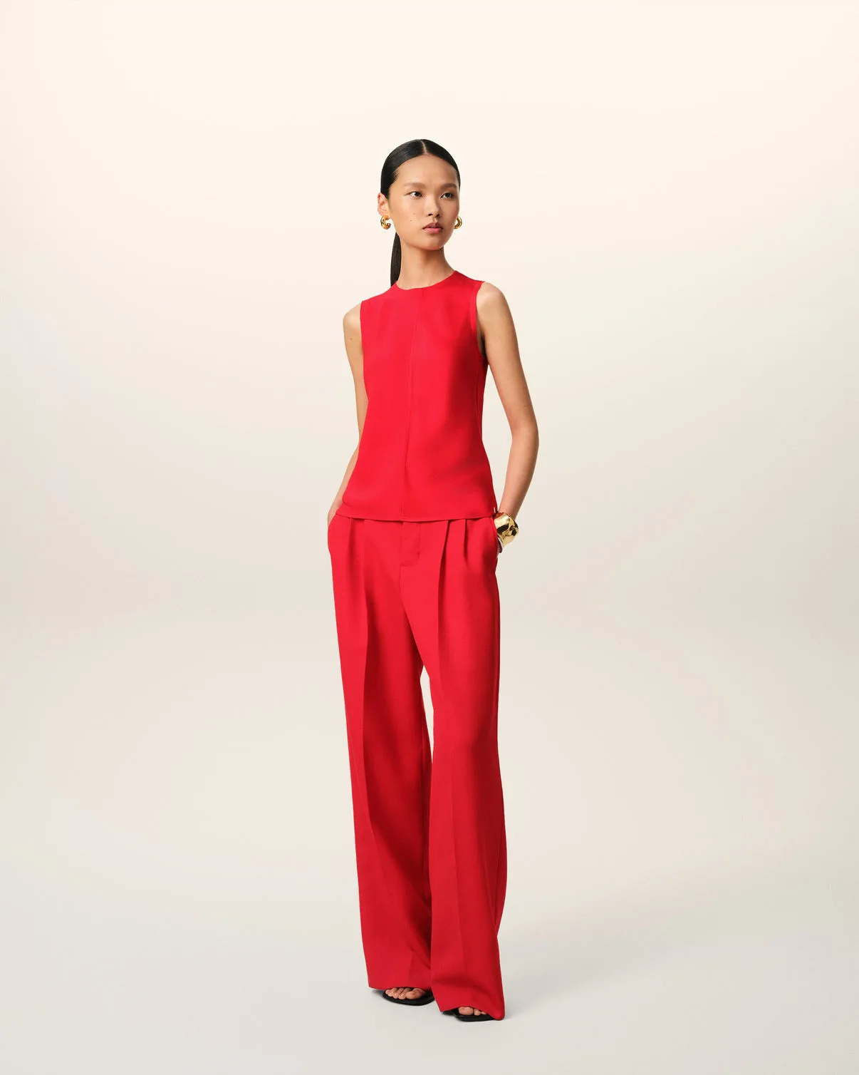 Red Sleeveless Top