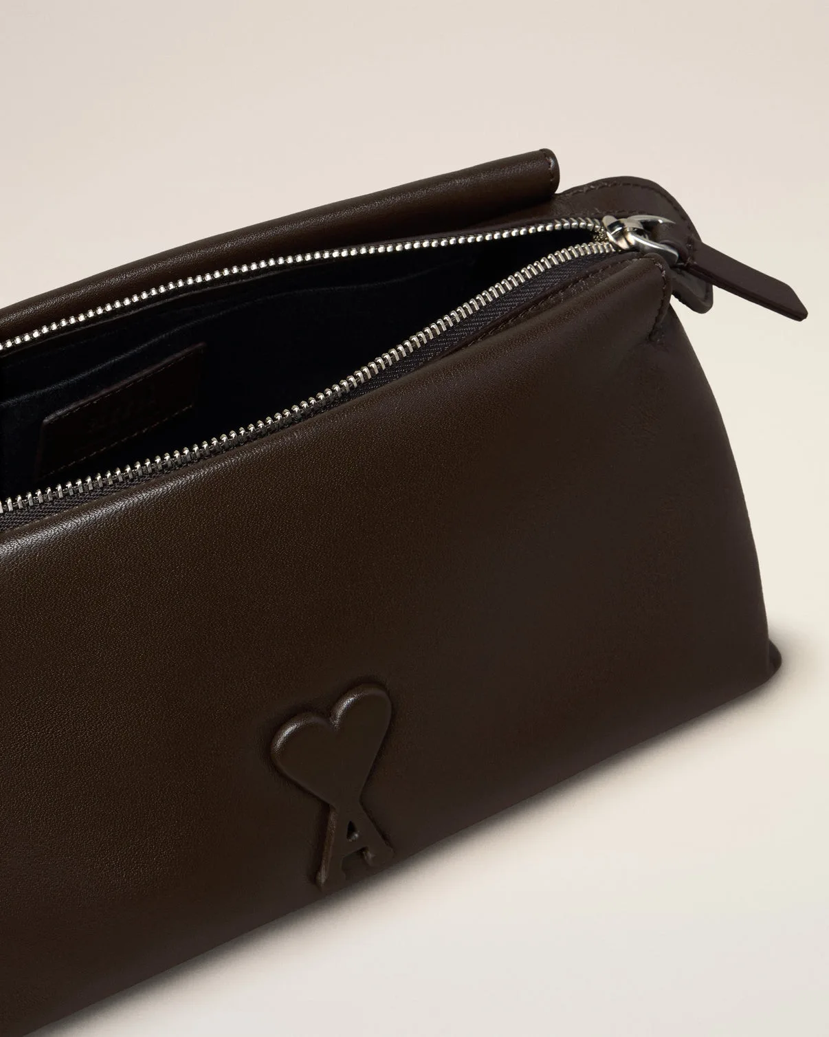 Voulez-Vous Pouch